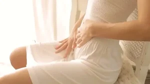 Juicy dilettante lady enjoys deep pussy fucking doggystyle