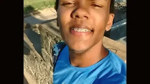 Novinha se exibindo parte2 @abraao Oliveira